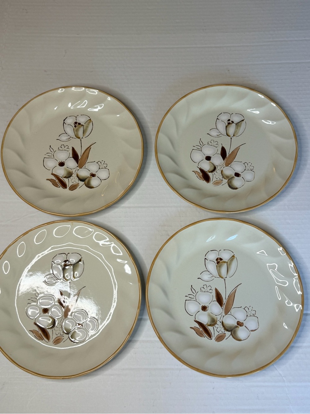 Hearthside Felicity Stoneware Service for 4 - 4 Dinner & 4 Salad Plates Japan